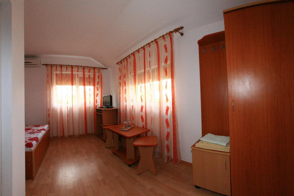 Casa Nelu Pescaru 호텔 마흐무디아 외부 사진
